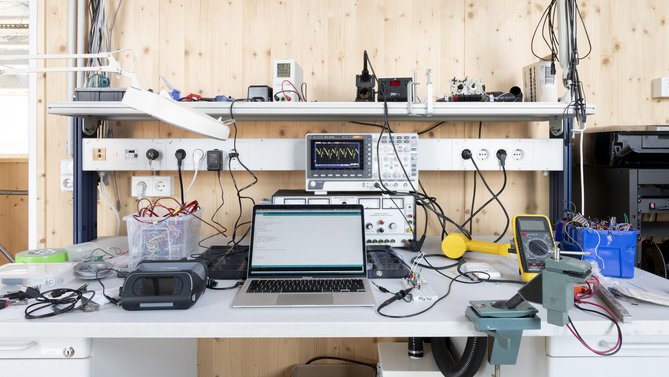 Elektronische Experimente